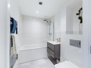 Photo 7- click for photo gallery